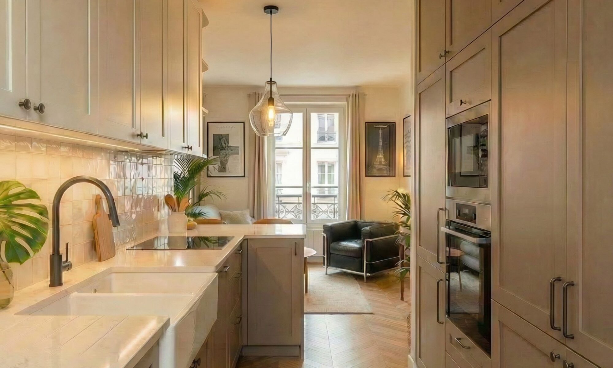 Mała kuchnia w kamienicy – zlew jednokomorowy czy dwukomorowy w małej kuchni jako element proporcji wnętrza